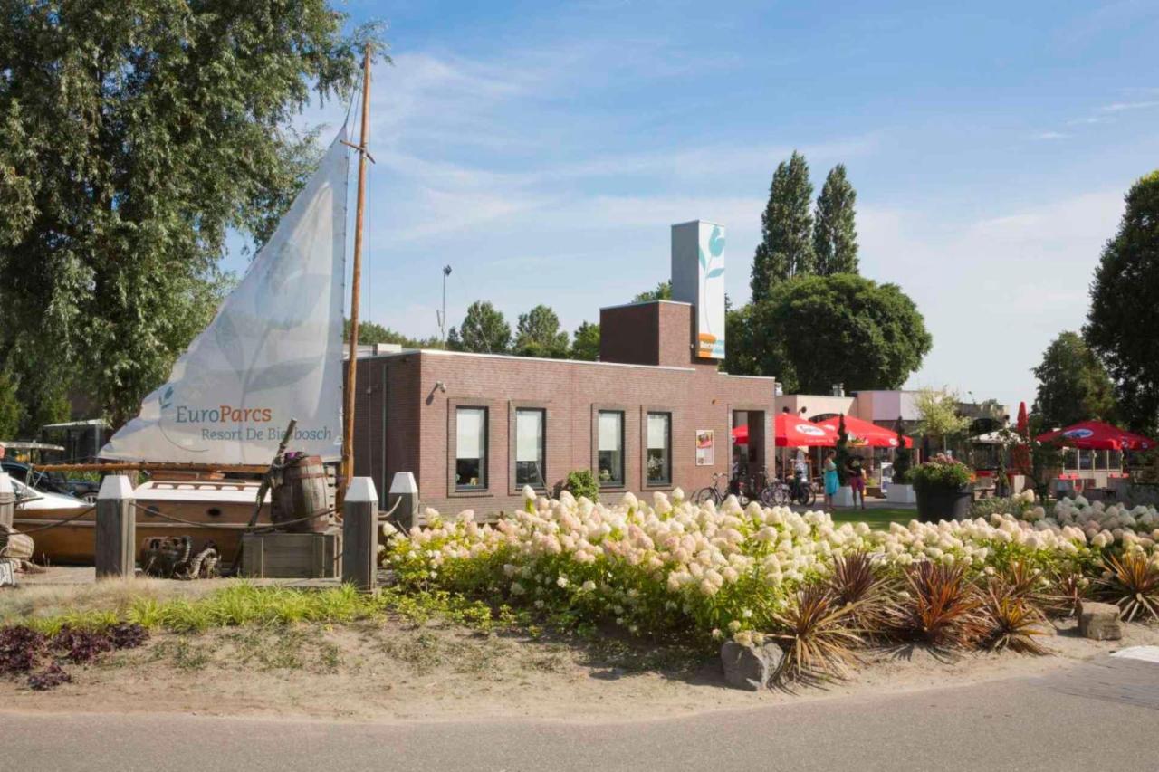 Europarcs De Biesbosch Willemsdorp Exterior photo