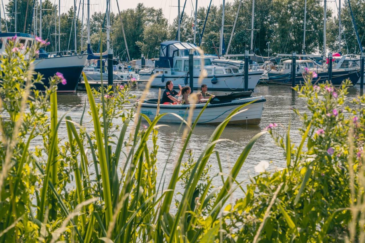 Europarcs De Biesbosch Willemsdorp Exterior photo